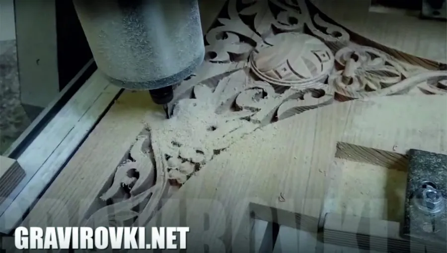 Виготовлення різьблених церковних меблів на ЧПК