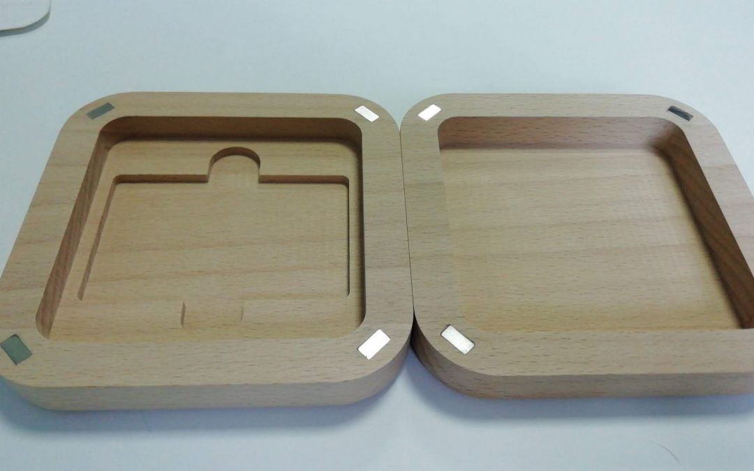 коробка из дерева на магнитах